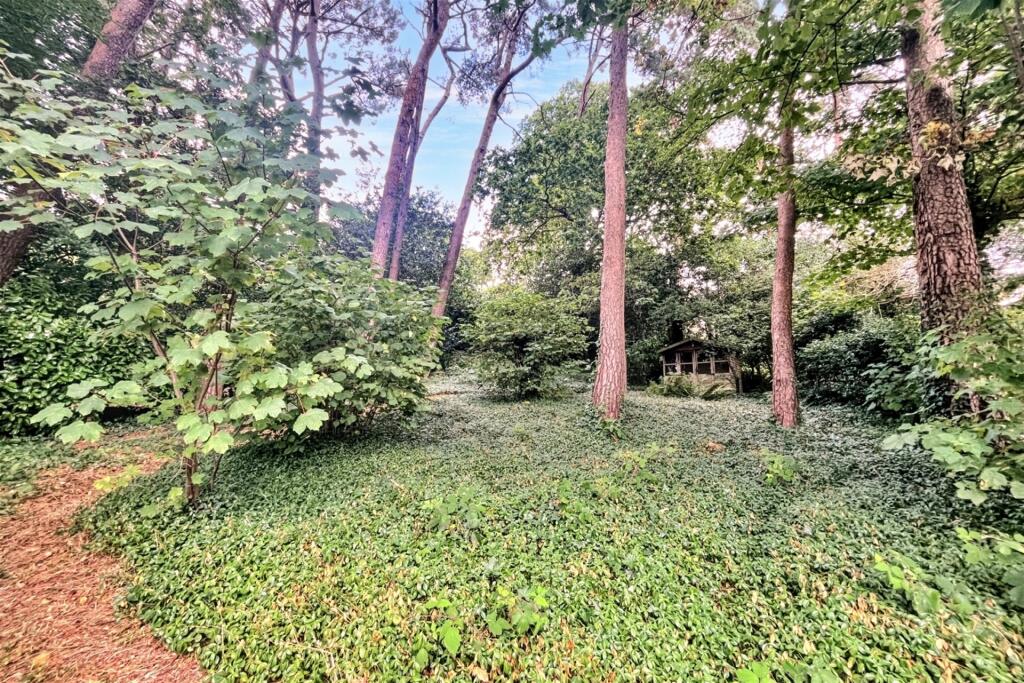 Additional image 23 of Broadstone