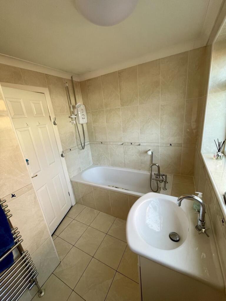 Additional image 9 of Three Bedroom Property - £1450.00 pcm