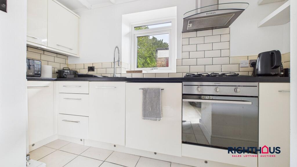 Additional image 7 of Poplar Grove, Bradford, BD7