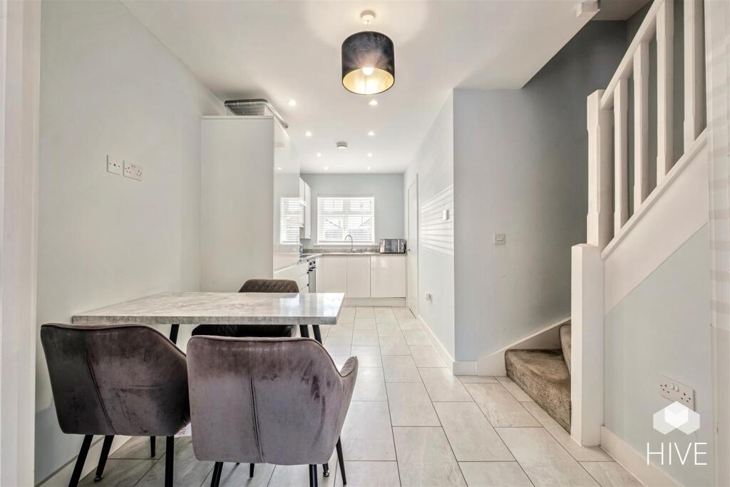 Additional image 4 of Catherine Close, Poole