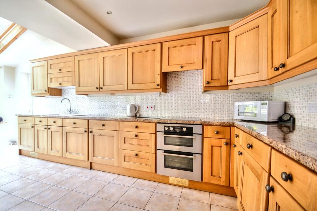 Additional image 6 of Broadstone