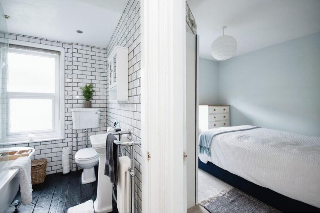 Additional image 13 of Bourne Valley Road, Poole, BH12