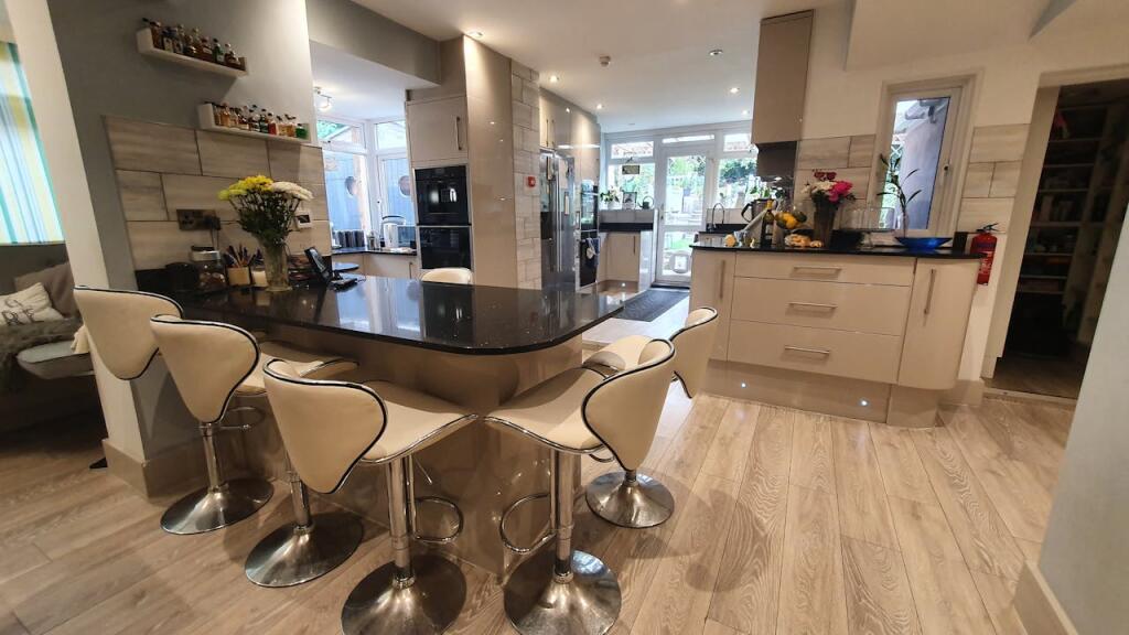 Additional image 4 of Ingledene House, 18-20 Gardens View, Bournemouth, BH1 3QA