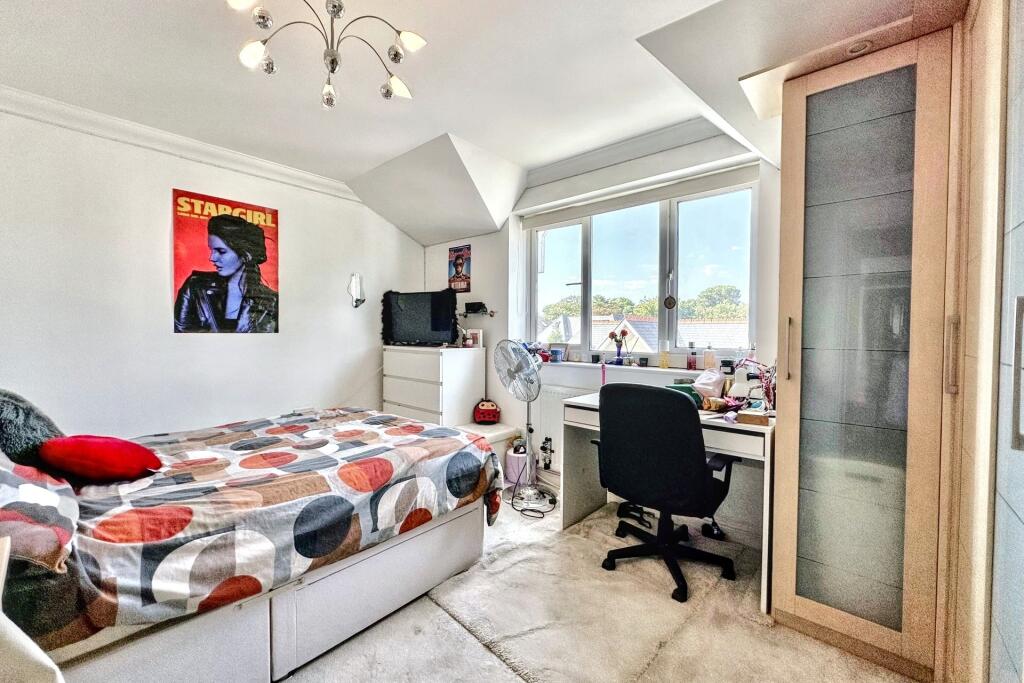 Additional image 6 of Ashley Cross