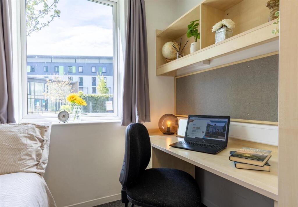 Additional image 32 of Bradford |student | September | BD7