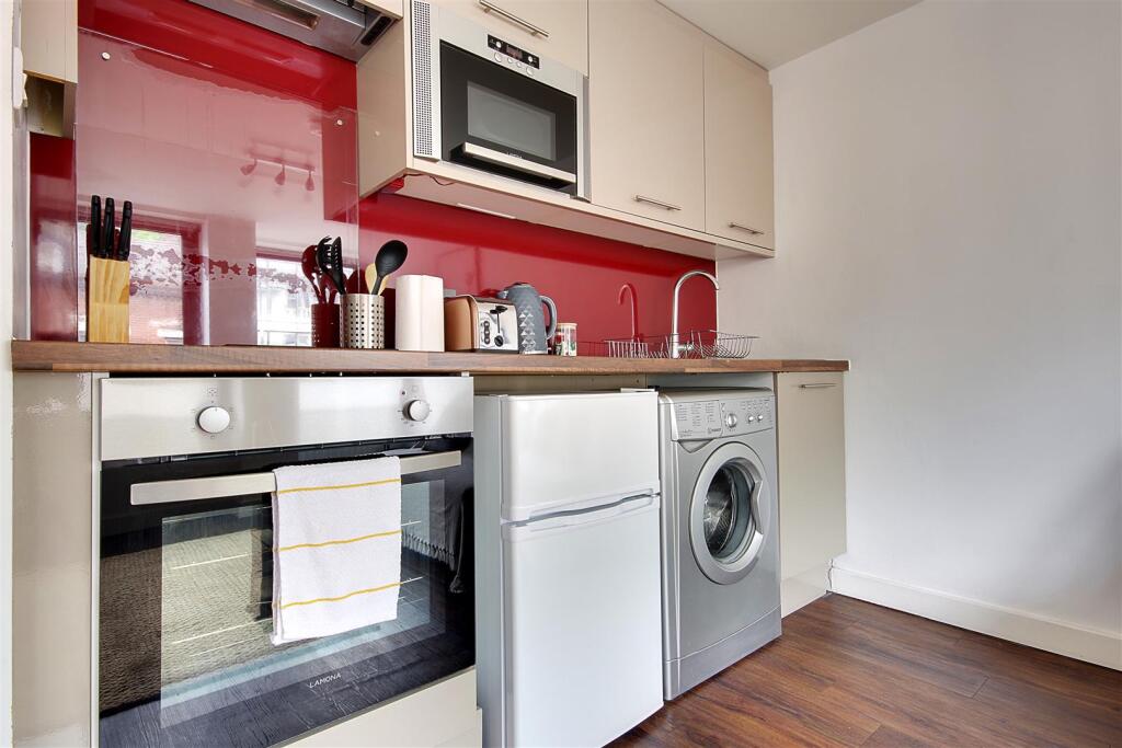 Additional image 8 of Flat 2 Hill House, Bournemouth BH1