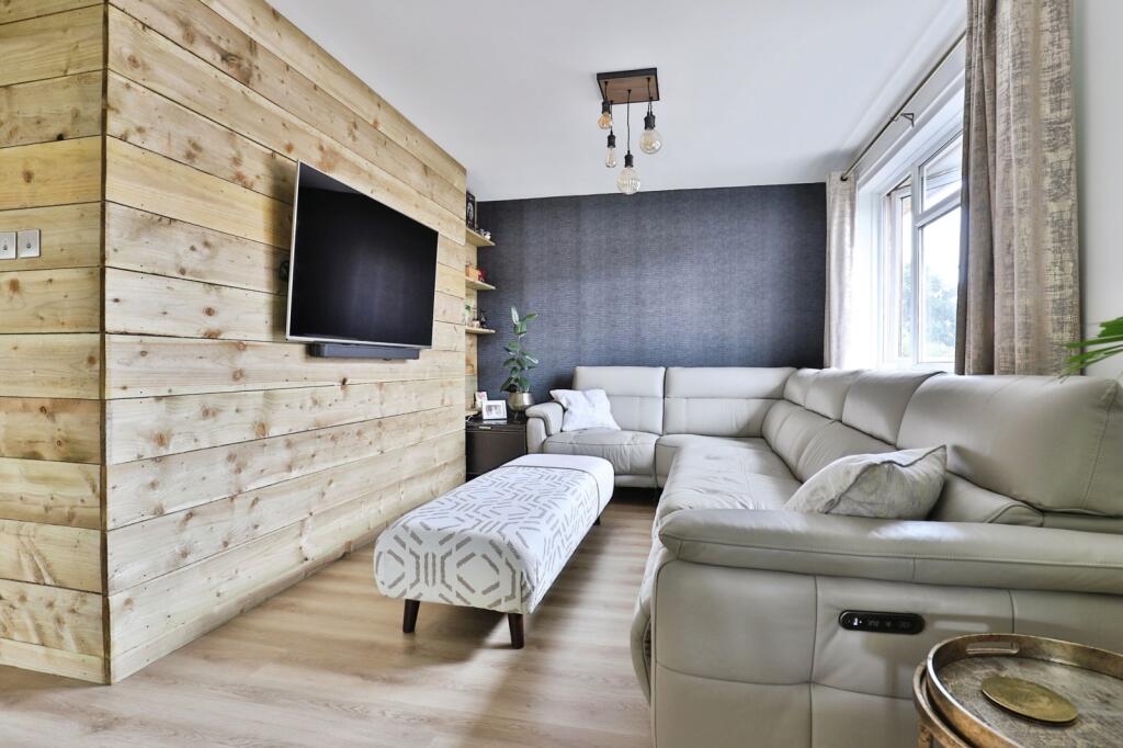 Additional image 14 of Hull Crescent, BEARWOOD, Bournemouth, Dorset, BH11