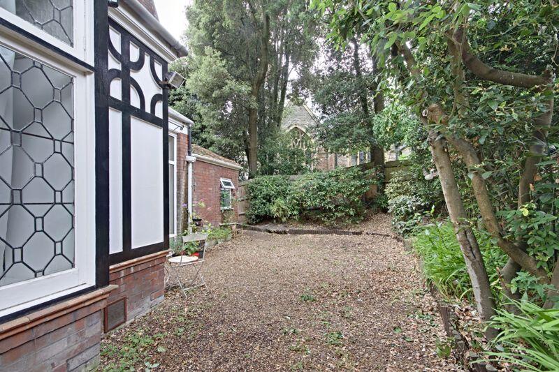 Additional image 26 of Character Garden Flat, Town Centre.