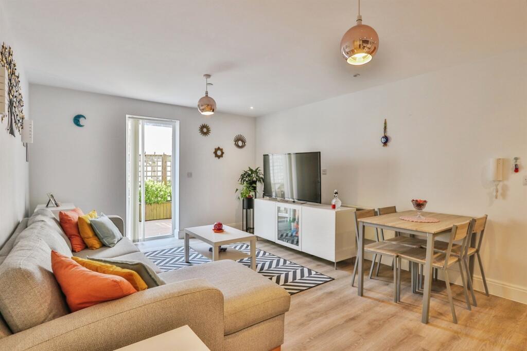 Additional image 7 of Albert Road, BOURNEMOUTH