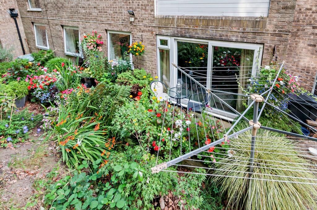Additional image 19 of Frizley Gardens, Bradford, BD9