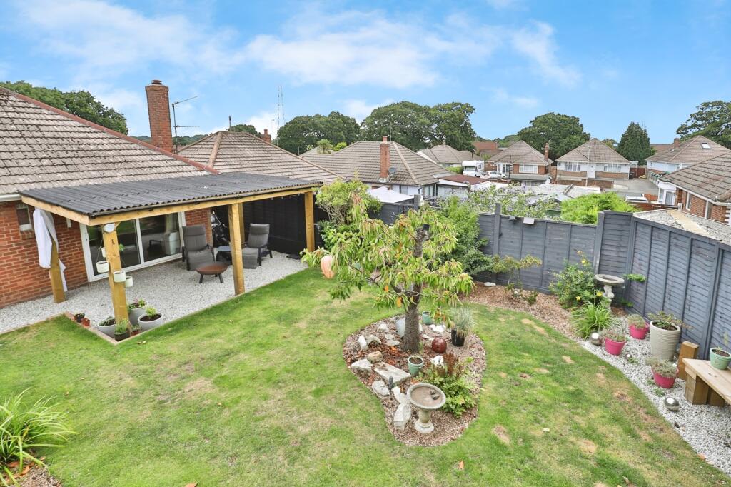 Additional image 7 of Hull Crescent, BEARWOOD, Bournemouth, Dorset, BH11