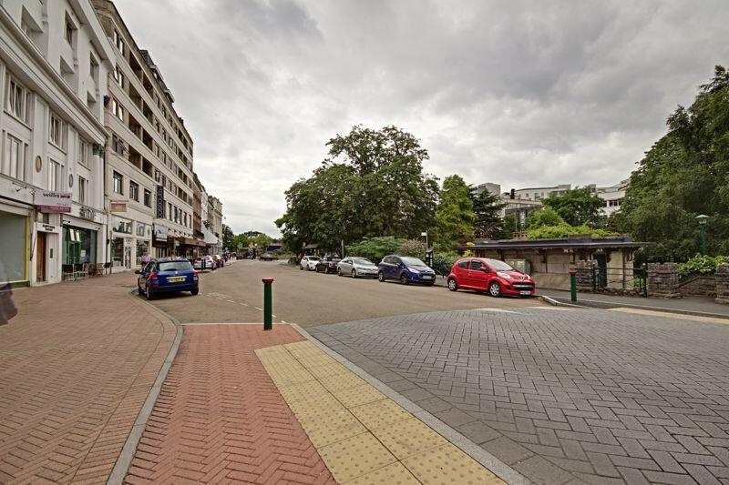 Additional image 31 of Character Garden Flat, Town Centre.