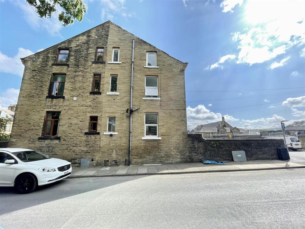 Additional image 16 of Vine Terrace West, Bradford