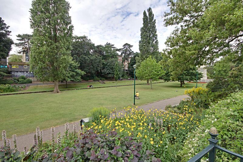 Additional image 29 of Character Garden Flat, Town Centre.