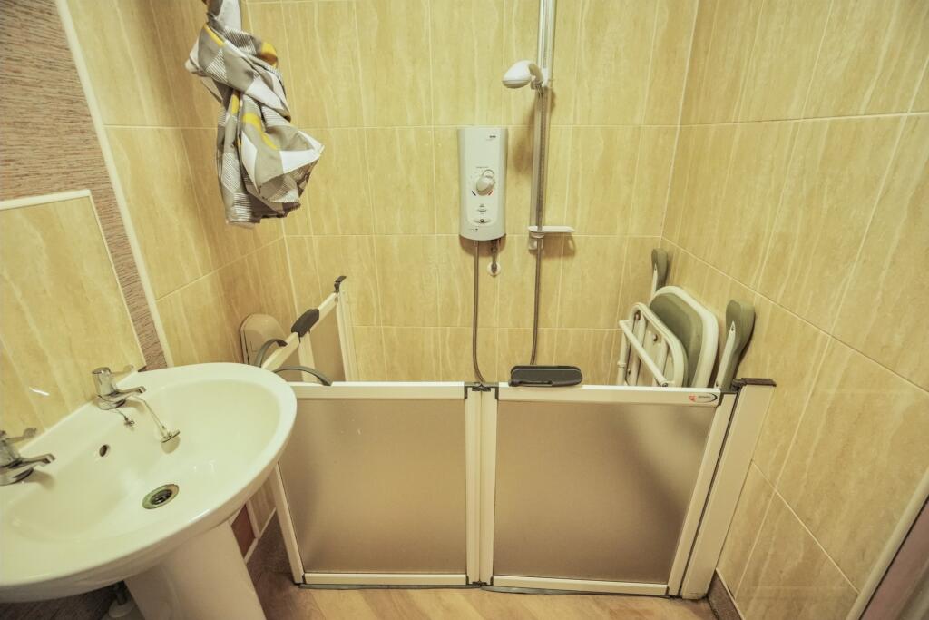 Additional image 5 of 41 Glenroyd Avenue, Odsal, Bradford, West Yorkshire, BD6 1EX