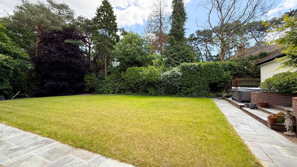 Additional image 17 of Western Avenue, Branksome Park