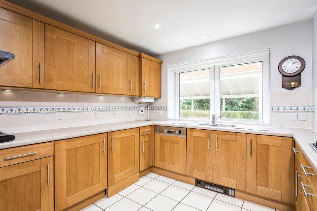 Additional image 4 of Flat 11, Branksome Gate, 52 Western Road, Westbourne - BH13 6EX