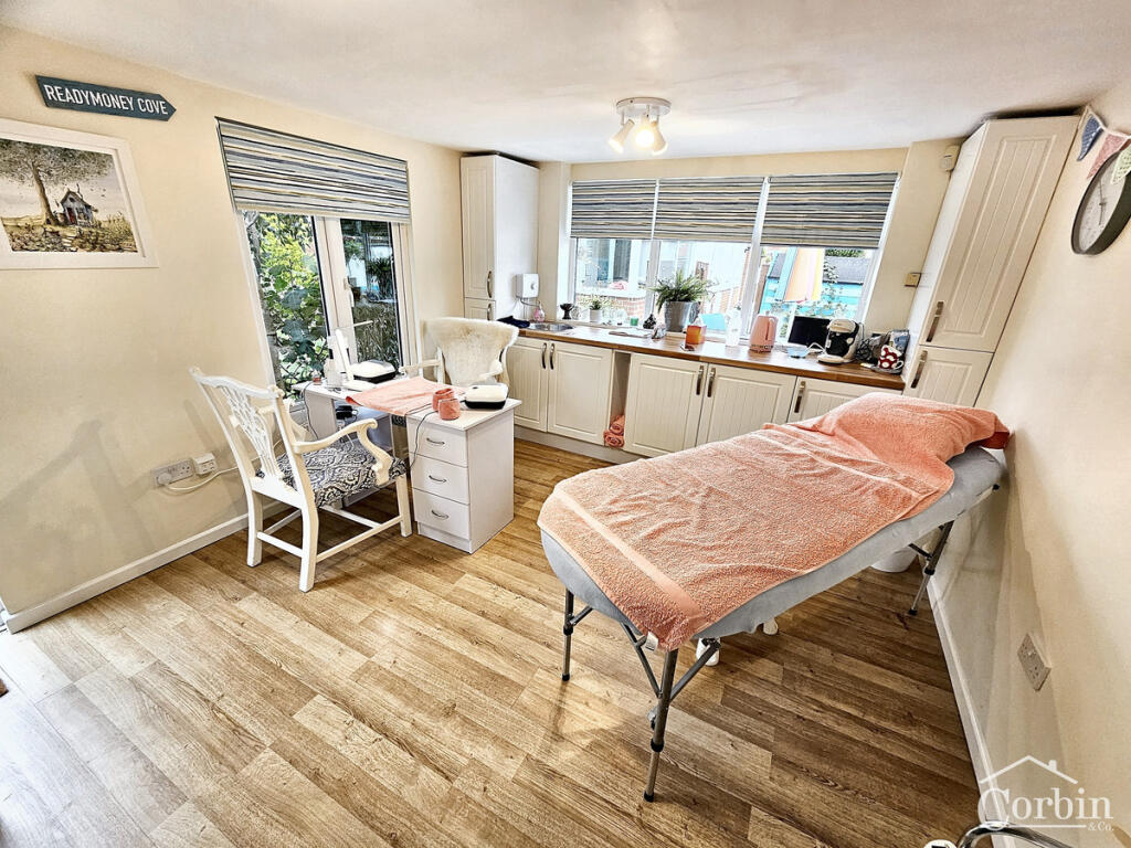 Additional image 19 of Heather Road, Bournemouth, BH10 5