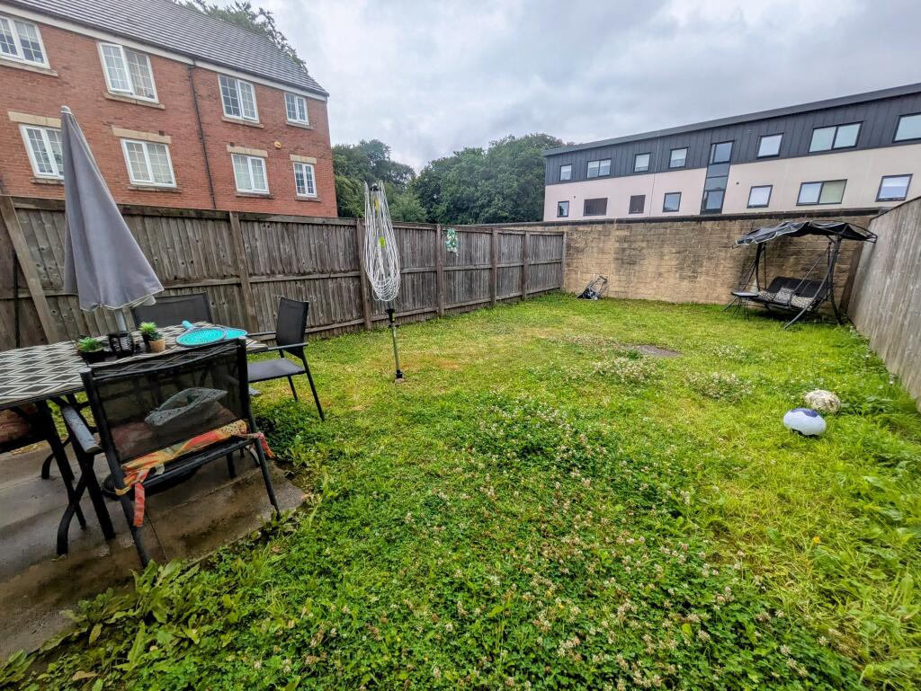 Additional image 11 of Plantation Drive, Bradford, BD9