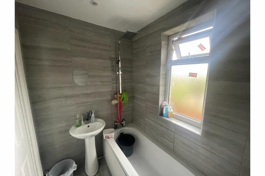 Additional image 10 of Federation Street, Bradford, BD5