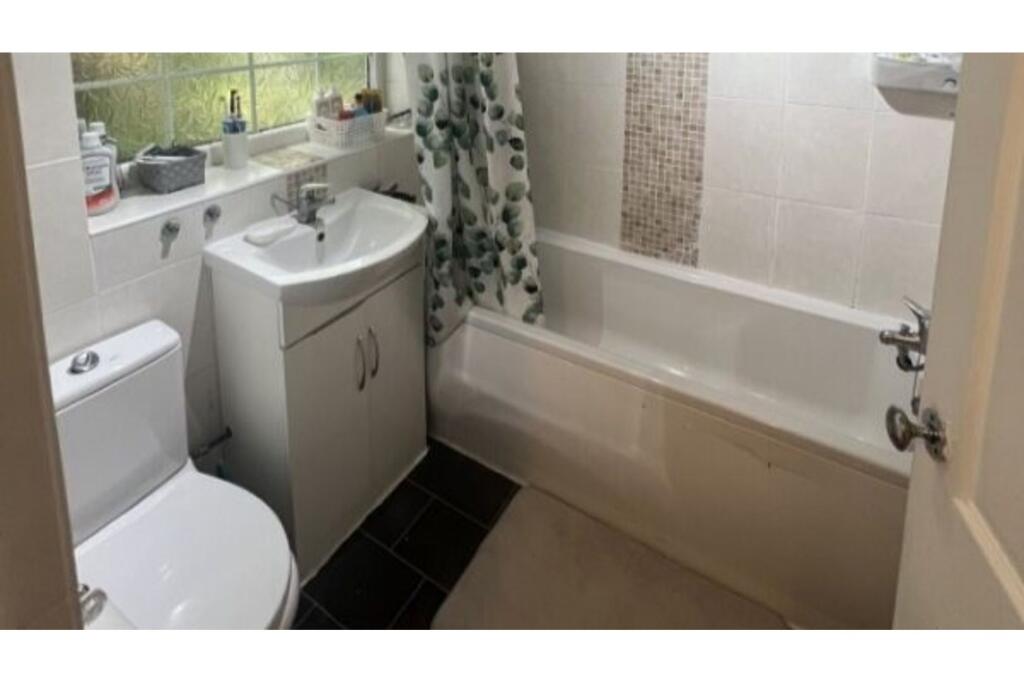 Additional image 11 of Aireville Crescent, Bradford, BD9