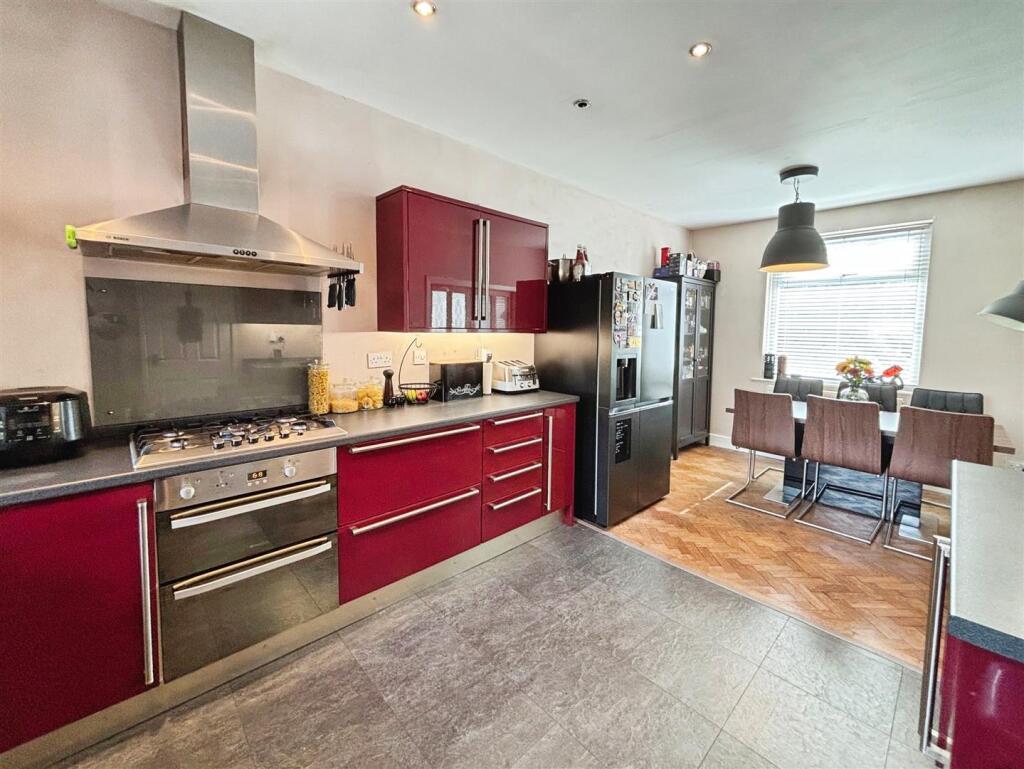 Additional image 21 of Southmere Oval, Bradford, BD7 4HS