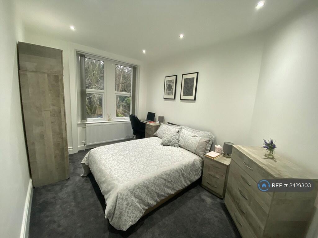 Additional image 4 of Park Drive, Bradford, BD9