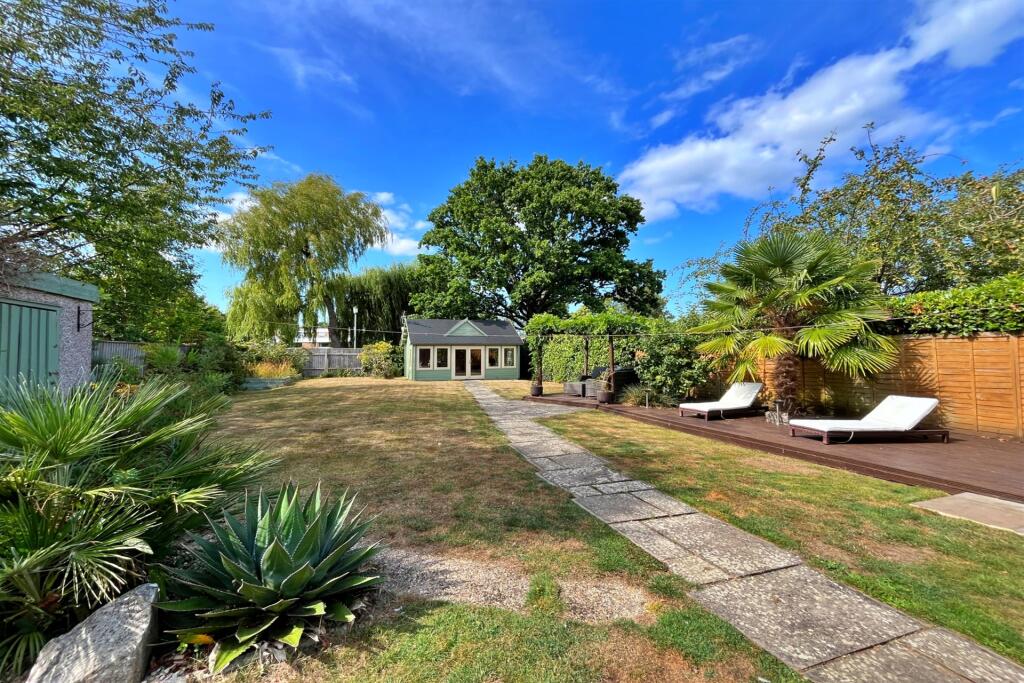 Additional image 2 of Broadstone