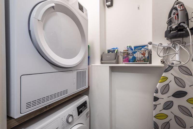 Additional image 5 of Beautiful Large Double Ensuite Room In Branksome - 141 Alder Road, Poole