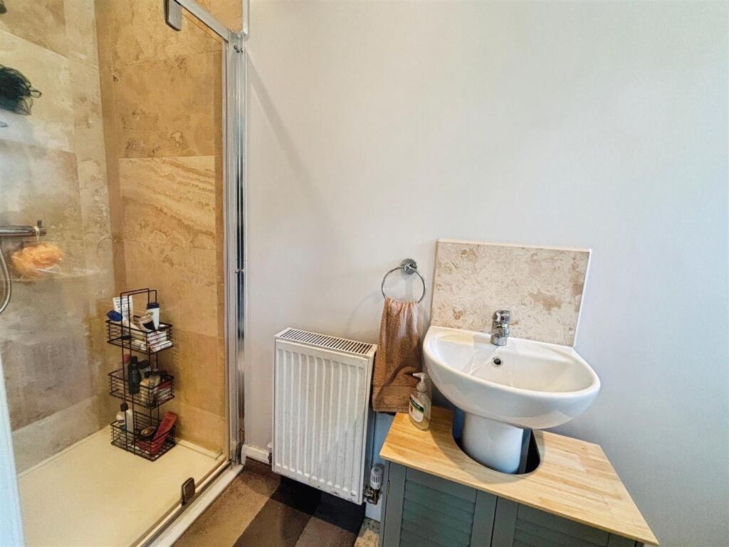 Additional image 9 of Southmere Oval, Bradford, BD7 4HS