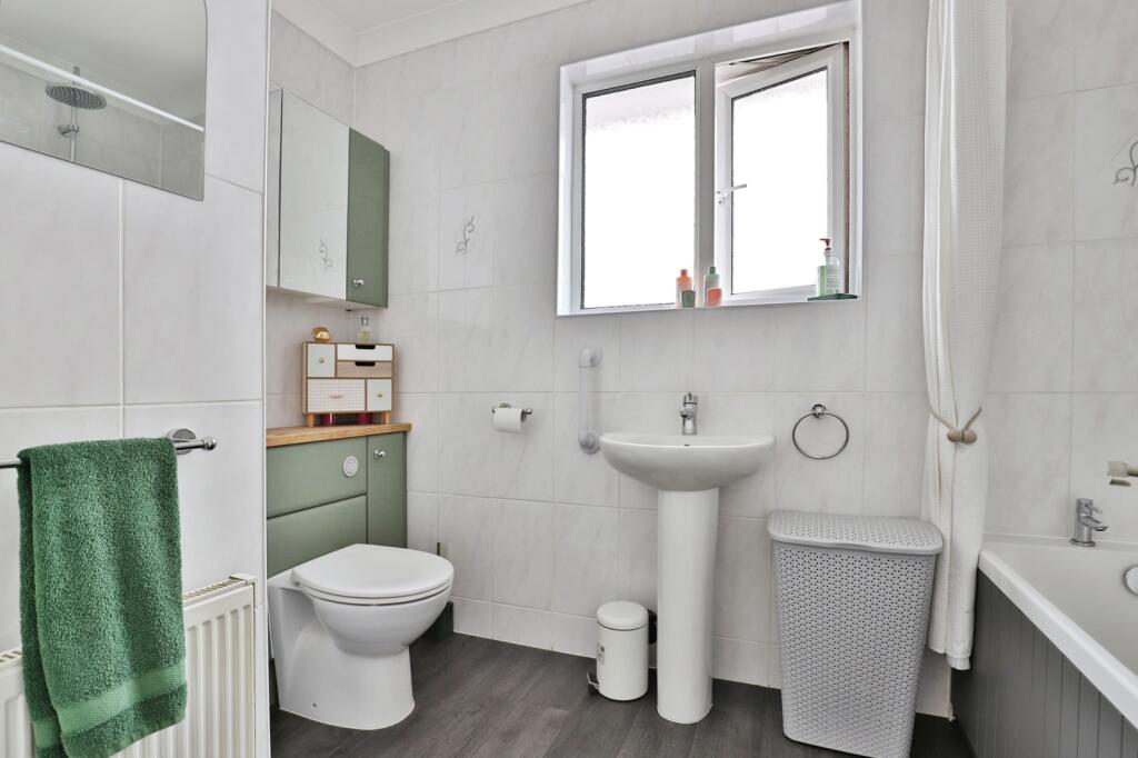 Additional image 9 of Hull Crescent, BEARWOOD, Bournemouth, Dorset, BH11