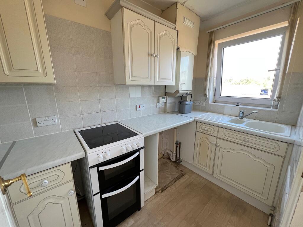 Additional image 4 of Whitefield Road, New Milton, Hampshire. BH25 6DF