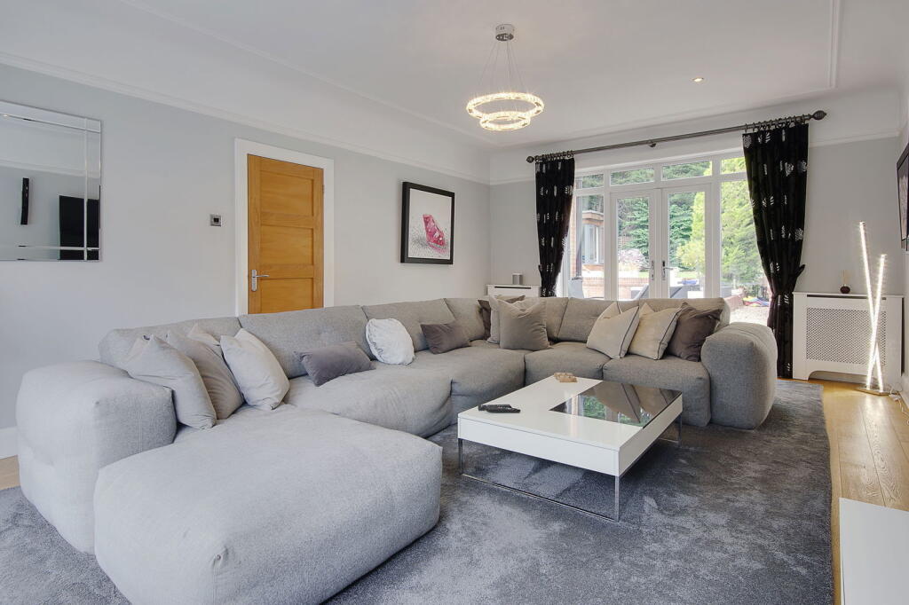 Additional image 8 of Queens Park Avenue, Bournemouth, BH8 9HB