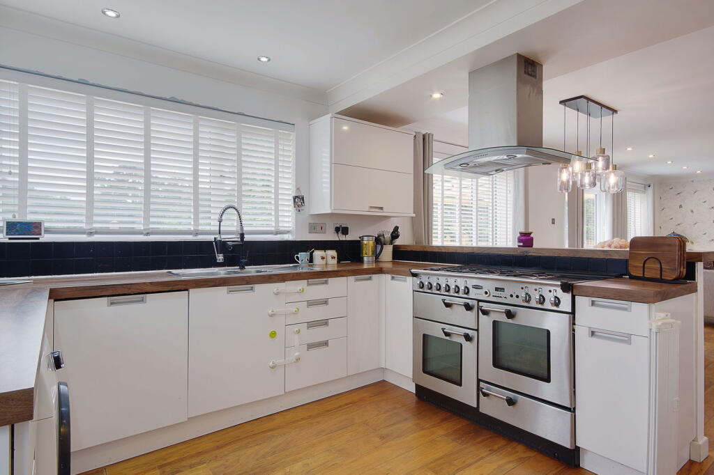 Additional image 38 of Queens Park, Bournemouth