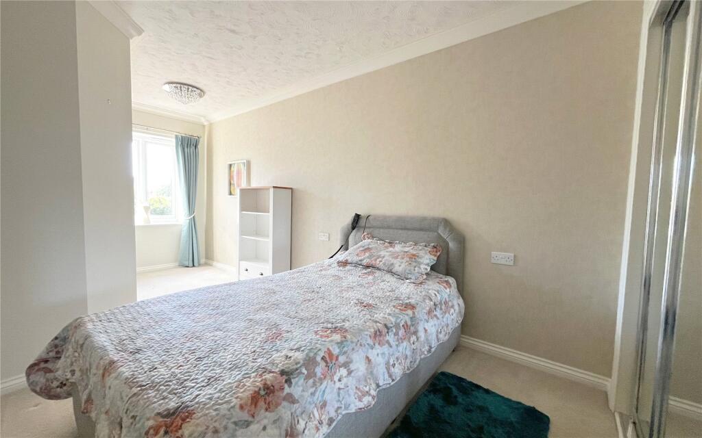 Additional image 14 of Stuart Road, Highcliffe, Christchurch, Dorset, BH23