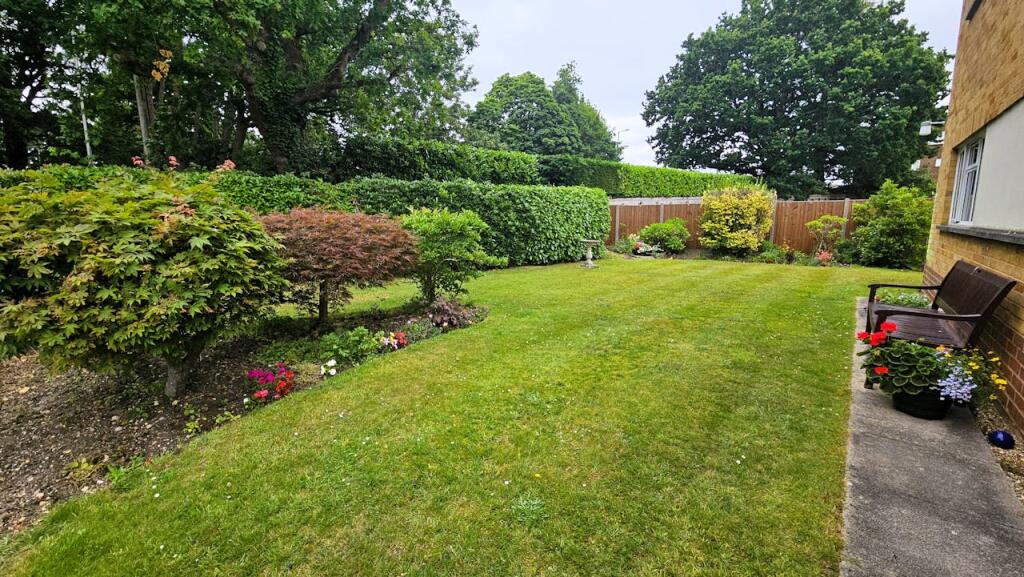 Additional image 5 of Lee Court, 7 Fernlea Avenue, Ferndown, BH22 8HF