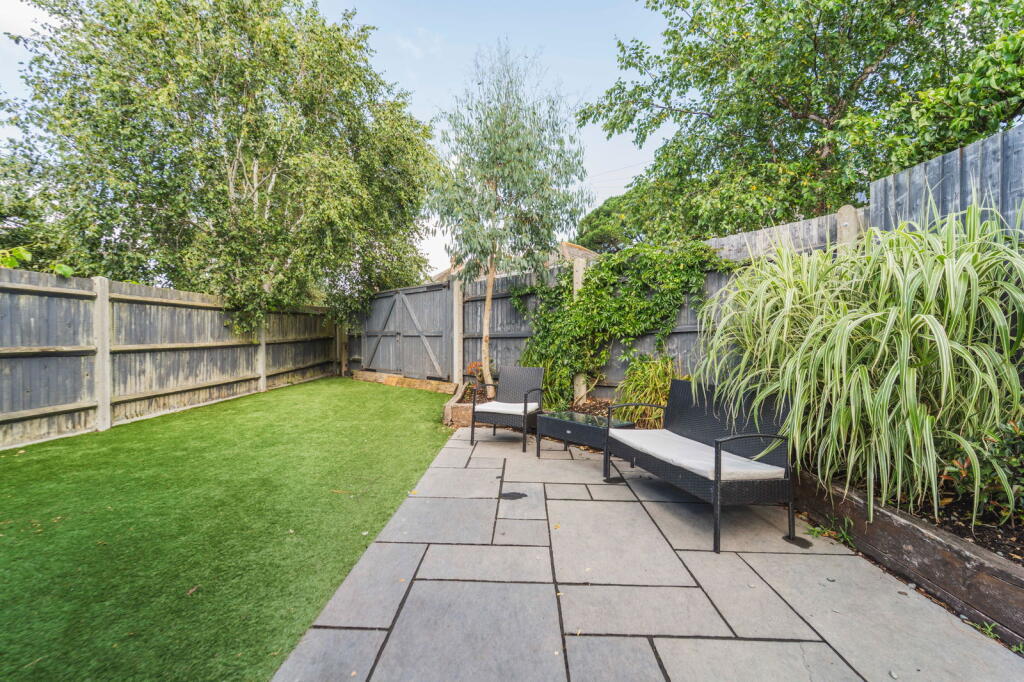 Additional image 5 of St. Johns Road, Christchurch, BH23 1LX