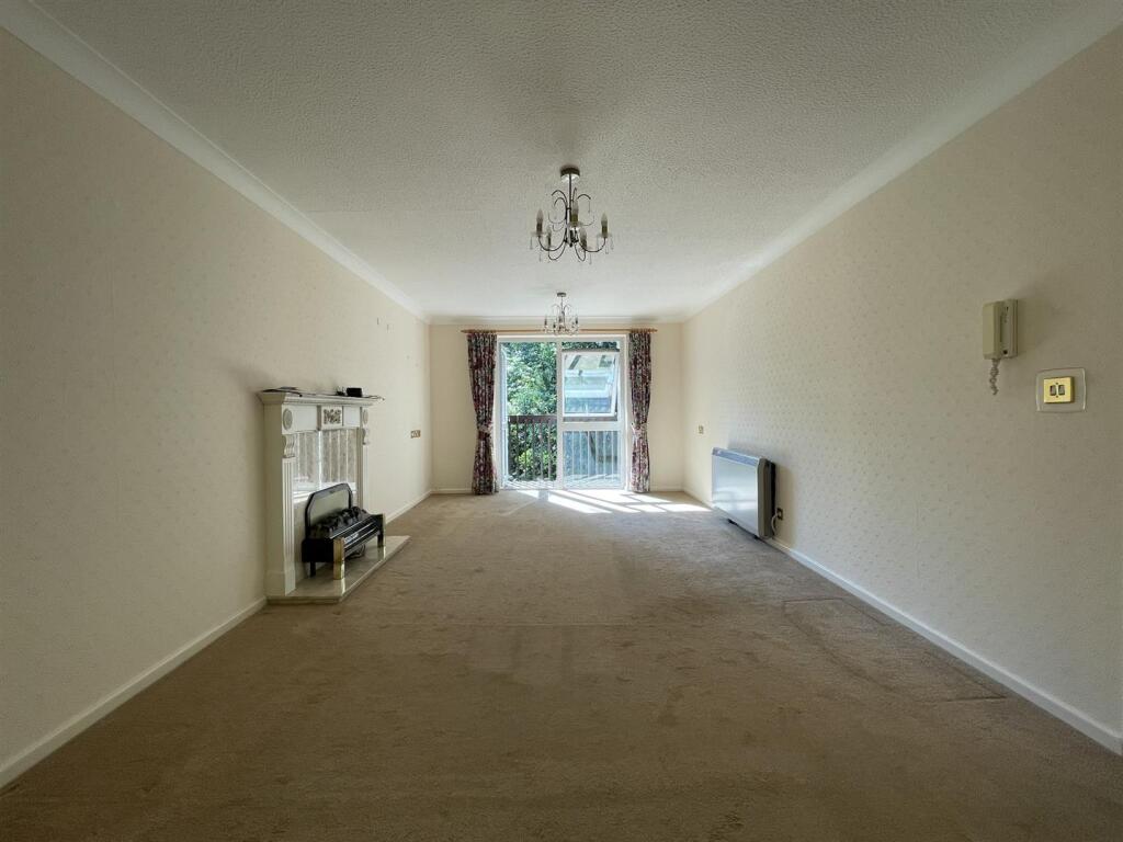 Additional image 4 of Fernlea Avenue, Ferndown