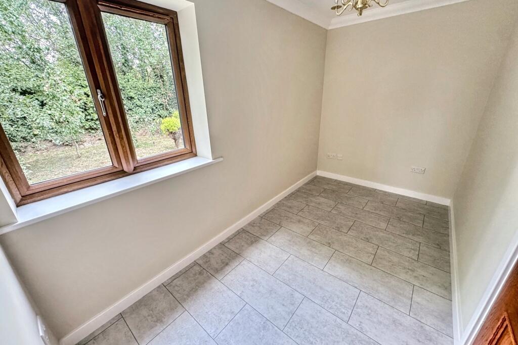 Additional image 7 of Horton