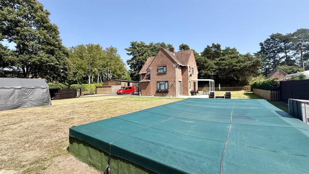 Additional image 18 of Wattons Lane, Matchams, Ringwood