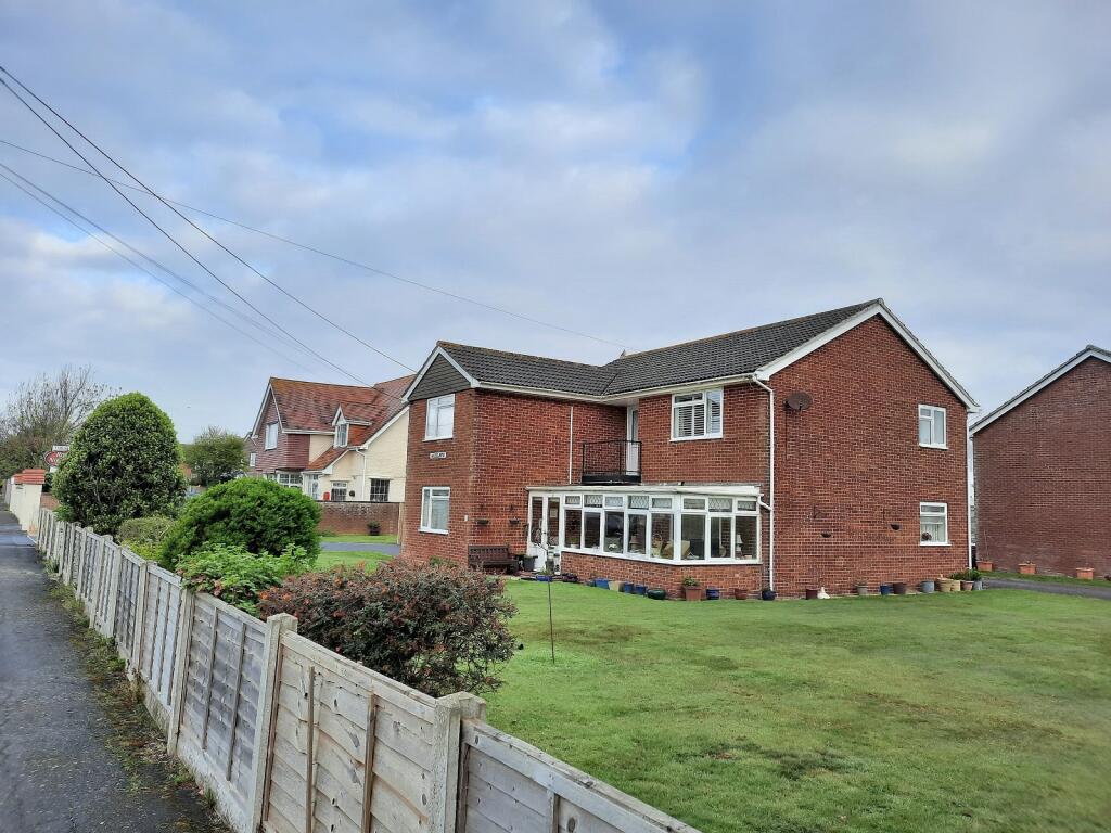 Additional image 11 of Barton Wood Road, Barton On Sea, New Milton, Hampshire. BH25 7NN