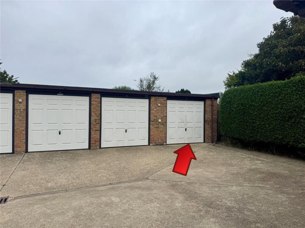 Additional image 13 of Shoreacre, Marine Drive East, Barton On Sea, Hampshire, BH25