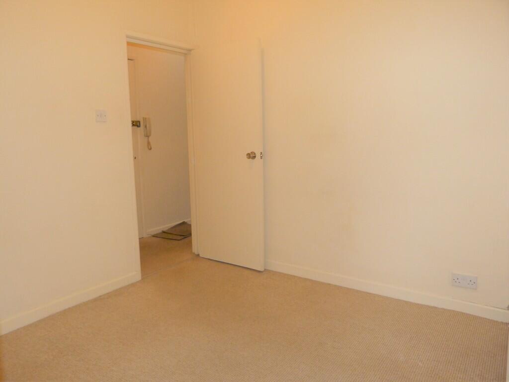 Additional image 5 of Holdenhurst Road, Bournemouth