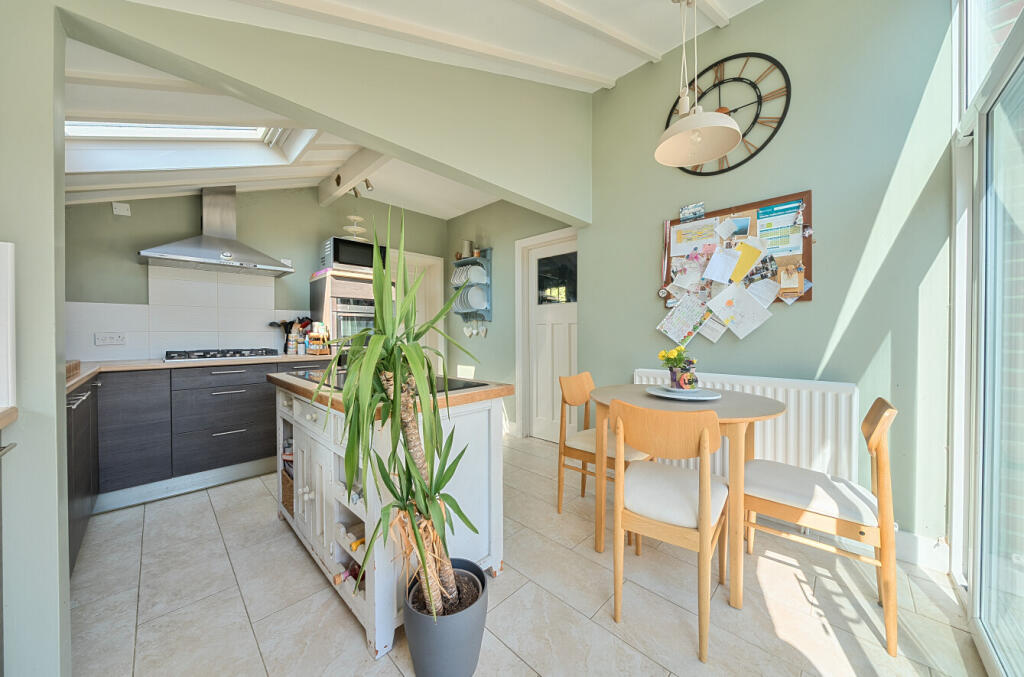 Additional image 5 of Chestnut Avenue, Barton on Sea, New Milton, BH25