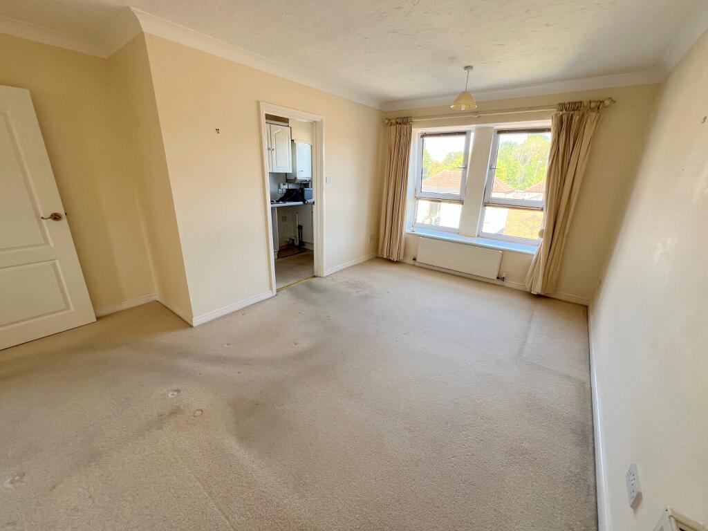 Additional image 3 of Whitefield Road, New Milton, Hampshire. BH25 6DF