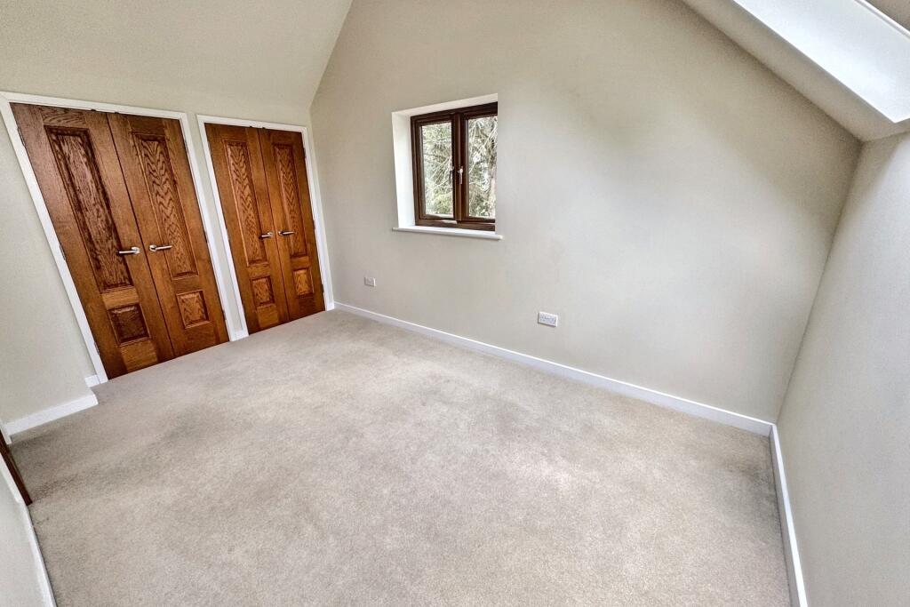 Additional image 14 of Horton