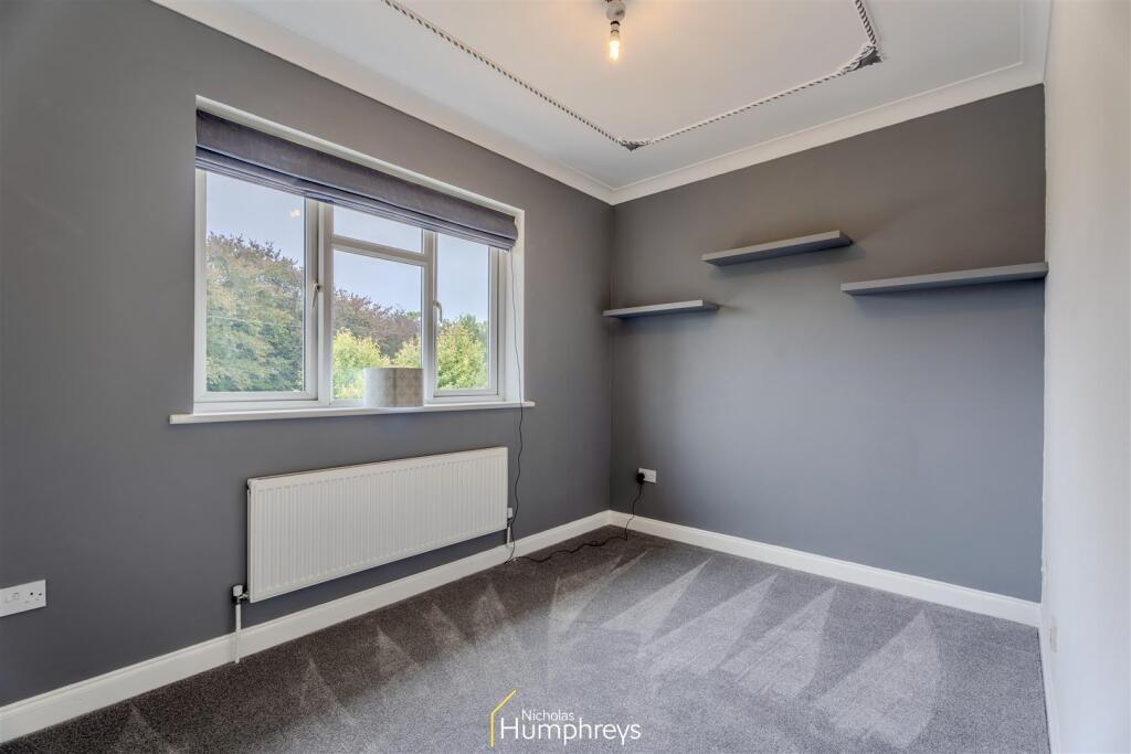 Additional image 5 of Horton