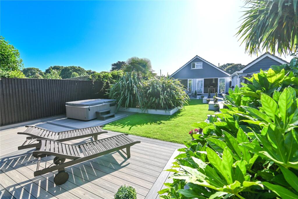 Additional image 13 of Dilly Lane, Barton on Sea, New Milton, Hampshire, BH25