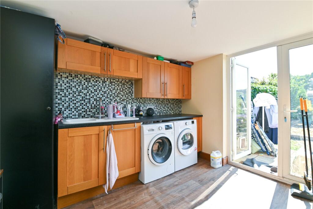 Additional image 10 of Barton Court Road, New Milton, Hampshire, BH25
