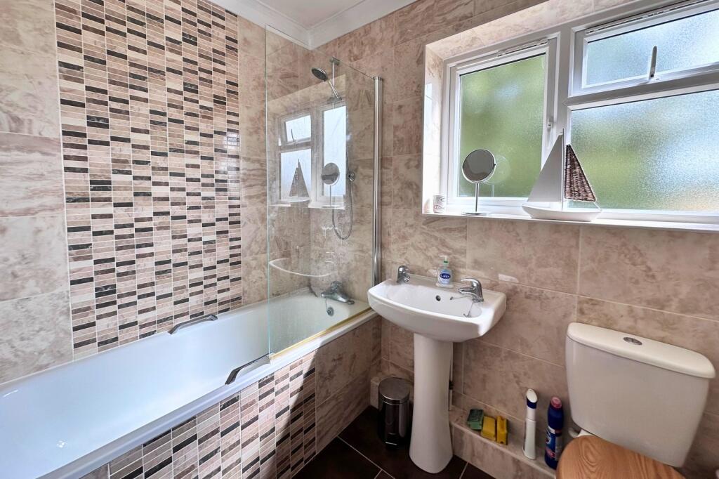 Additional image 11 of Arundel Way, Highcliffe, Dorset. BH23 5DX